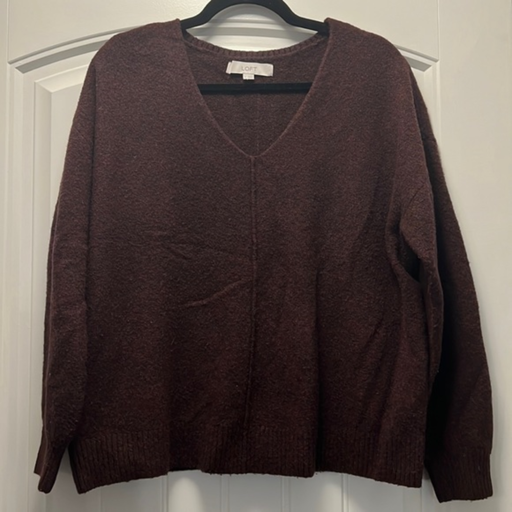Women’s Ann Taylor Loft Plum V Neck‎ Sweater Size S